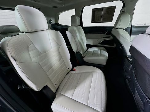 Used 2023 Kia Telluride SX Prestige image 10