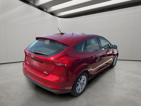 Used 2014 Ford Focus SE w/ SE Sport Package image 7