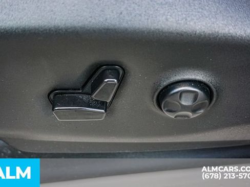 Used 2023 Chrysler Pacifica Touring-L FWD image 56