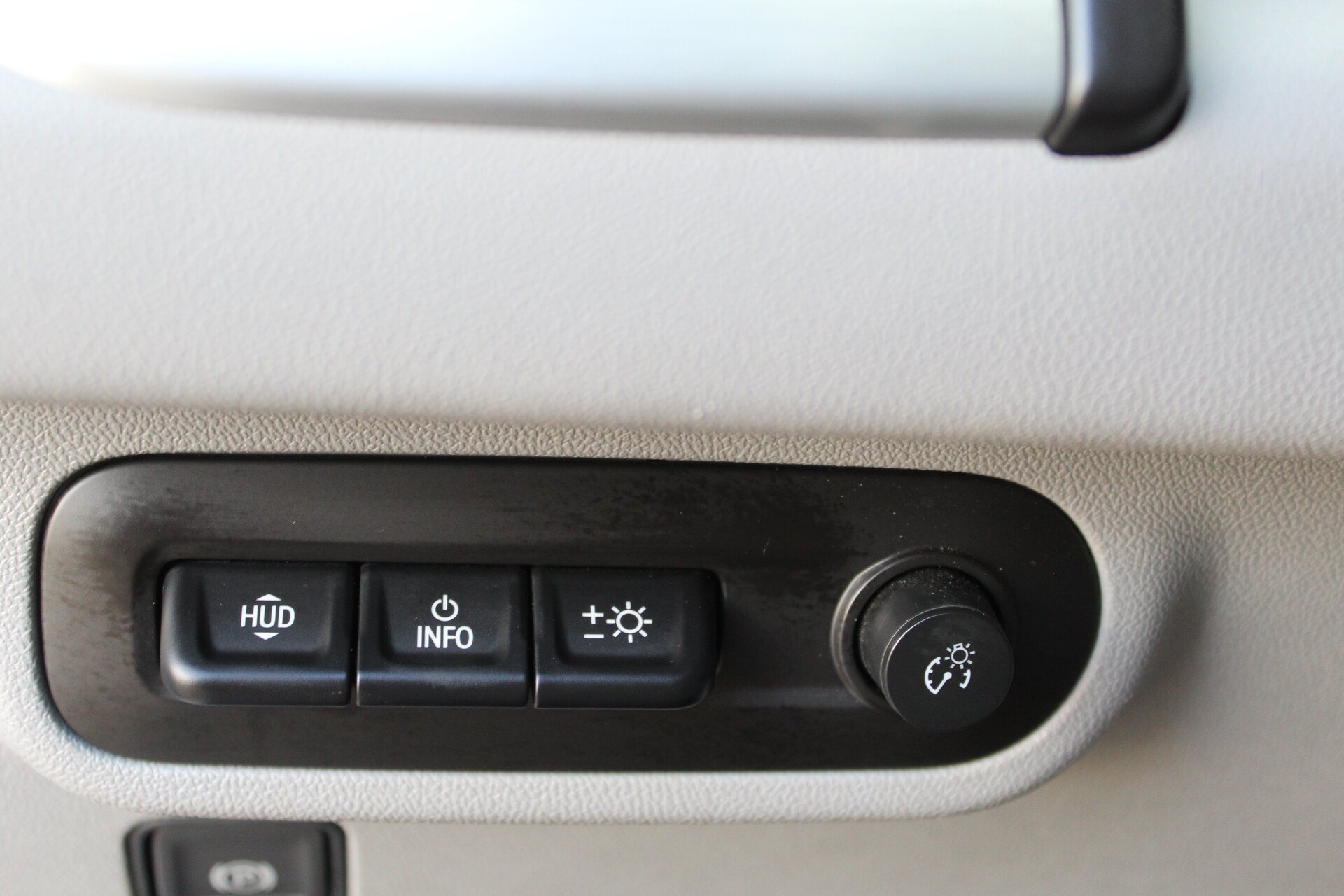 Used 2022 GMC Terrain SLT w/ Tech Package FWD image 33