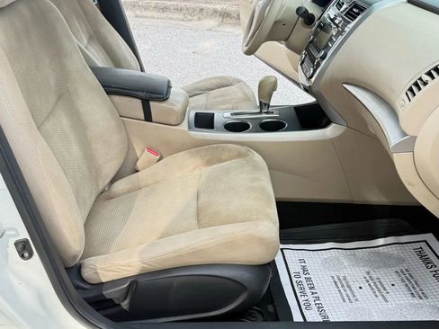 Used 2015 Nissan Altima 2.5 S w/ Power Driver Seat Package FWD image 12