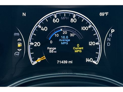 Used 2021 Jeep Grand Cherokee Laredo X image 30