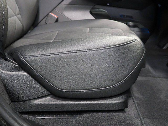 Used 2024 BMW iX xDrive50 w/ Sport Package AWD/4WD image 79