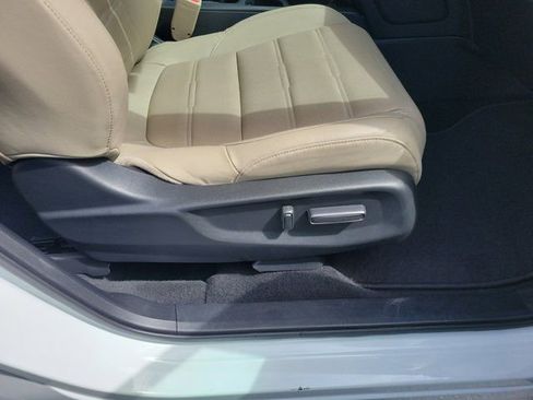 Certified 2019 Honda CR-V EX-L image 7