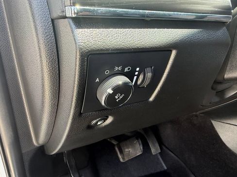 Used 2022 Jeep Grand Cherokee Limited AWD/4WD image 13