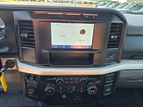 Used 2023 Ford F250 XLT w/ FX4 Off-Road Package AWD/4WD image 16
