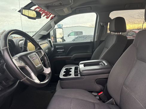 Used 2018 GMC Sierra 3500 SLE w/ SLE Preferred Package image 9