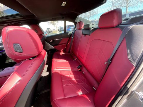 Certified 2025 BMW i5 xDrive40 w/ Premium Package image 28