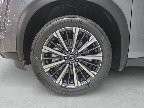 New 2026 Nissan Pathfinder Platinum FWD image 23