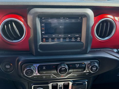 Used 2020 Jeep Gladiator Rubicon w/ Trailer Tow Package image 10