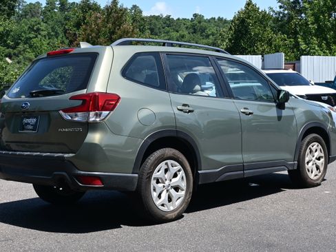 Used 2020 Subaru Forester w/ Alloy Wheel Package AWD/4WD image 9