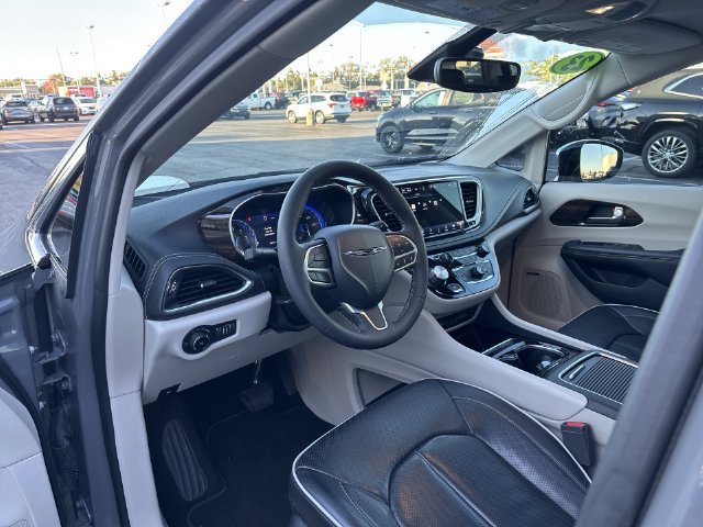 Used 2023 Chrysler Pacifica Limited w/ Uconnect Theater Family Group AWD/4WD image 11