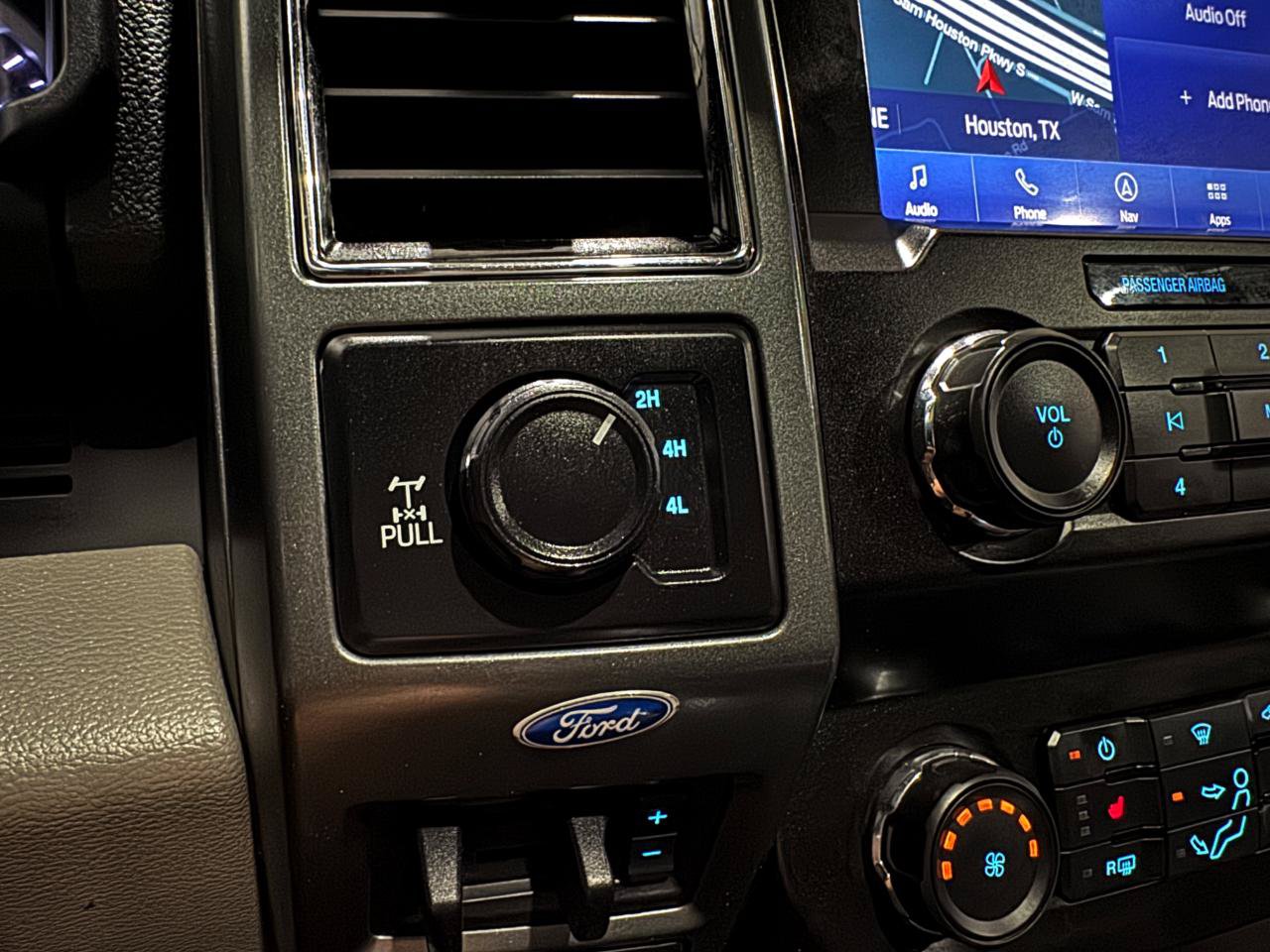 Used 2022 Ford F250 XLT w/ XLT Premium Package AWD/4WD image 26