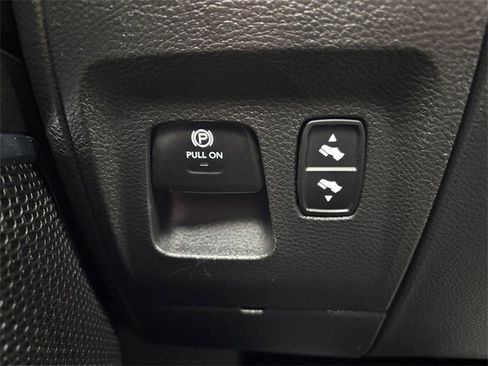 Used 2025 RAM 1500 Laramie image 21