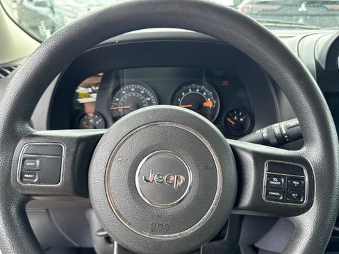 Used 2016 Jeep Patriot Sport w/ Power Value Group FWD image 18