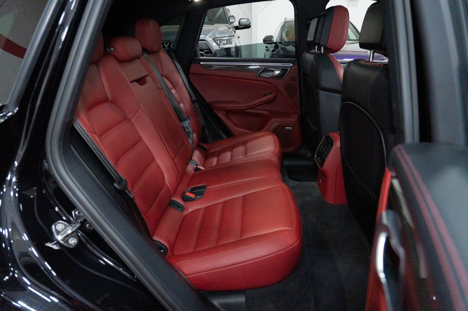 Used 2022 Porsche Macan GTS AWD/4WD image 30