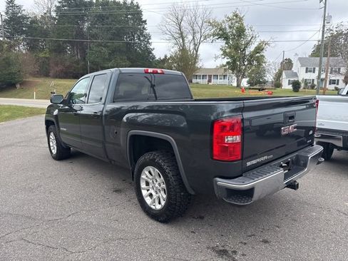Used 2019 GMC Sierra 1500 SLE w/ SLE Value Package image 11