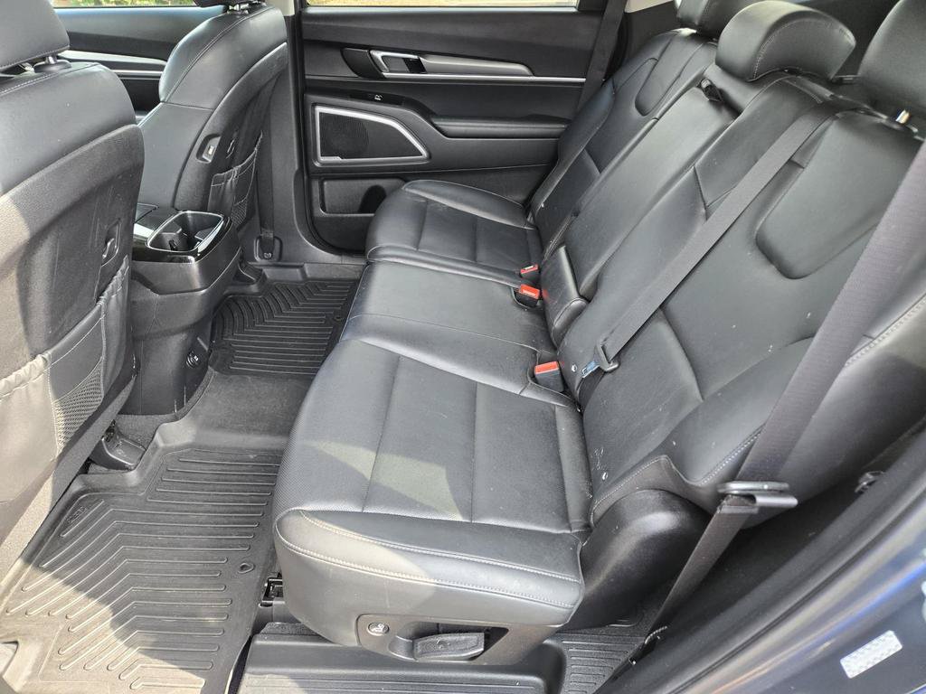 Used 2021 Kia Telluride LX AWD/4WD image 17