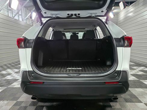 Used 2020 Toyota RAV4 XLE w/ Convenience Package image 35