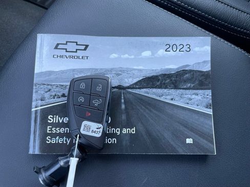 Used 2023 Chevrolet Silverado 1500 LT AWD/4WD image 34