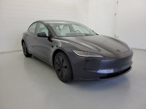 Used 2025 Tesla Model 3 Long Range AWD/4WD image 4