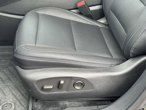Used 2026 Chevrolet Blazer EV LT FWD image 16