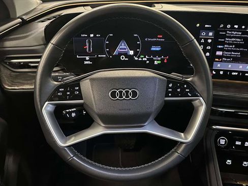 Used 2025 Audi Q5 Premium Plus w/ Premium Plus image 12