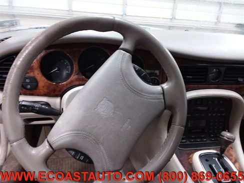 Used 1998 Jaguar XJ8 image 11