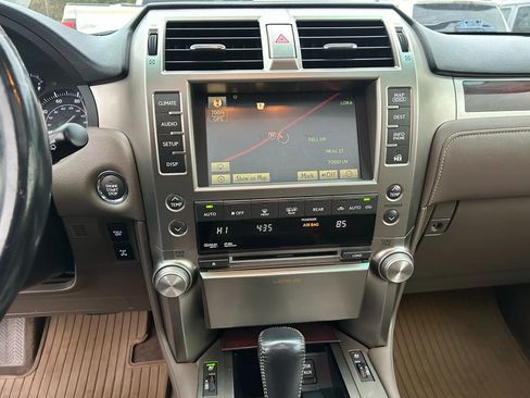 Used 2011 Lexus GX 460 image 20