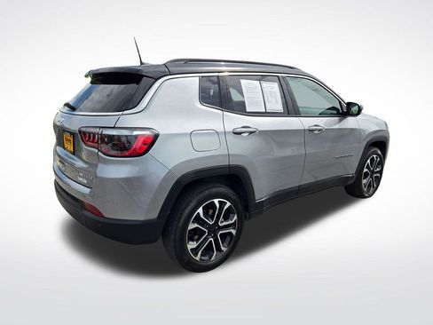 Used 2023 Jeep Compass Limited AWD/4WD image 3
