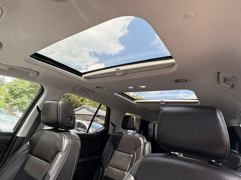 Used 2018 Chevrolet Traverse LT AWD/4WD image 30