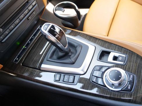 Used 2015 BMW Z4 sDrive35is image 17