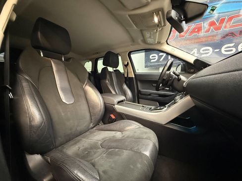 Used 2015 Land Rover Range Rover Evoque Pure image 4