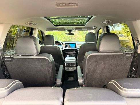 Used 2024 Volkswagen Atlas SE FWD image 35