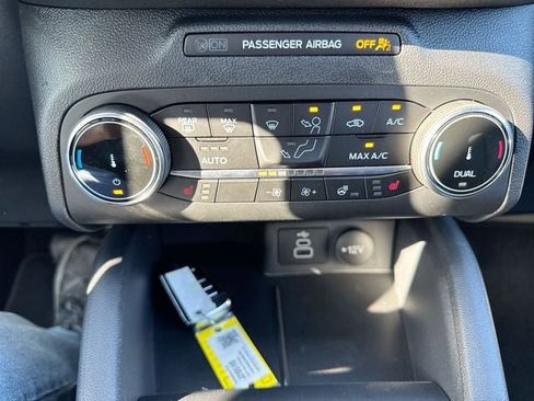 New 2025 Ford Escape ST-Line Select w/ Class II Trailer Tow Package image 18