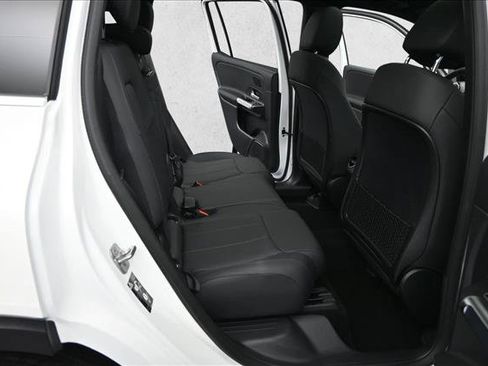 Certified 2026 Mercedes-Benz GLB 250 4MATIC image 25