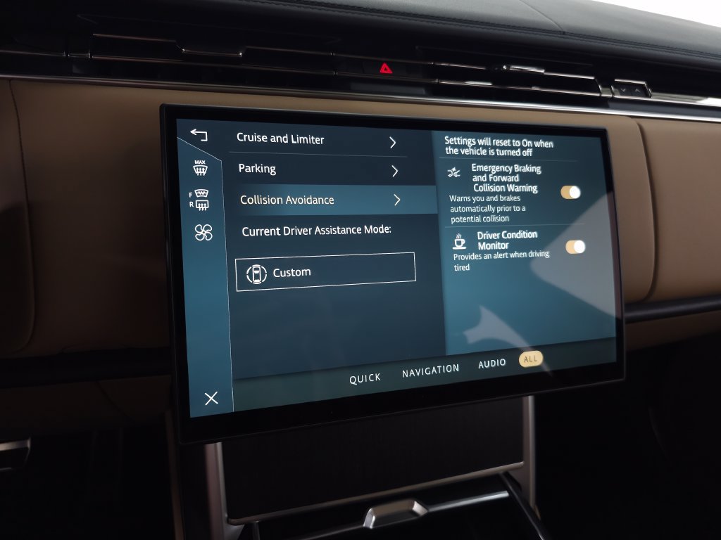 Used 2026 Land Rover Range Rover SE AWD/4WD image 29