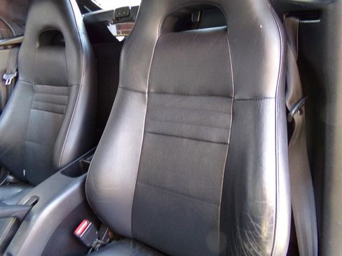 Used 2004 Toyota MR2 image 18