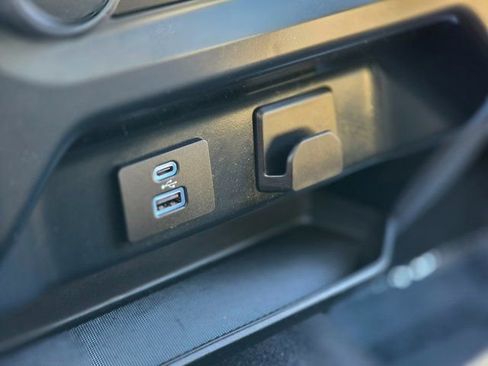 Used 2023 Ford F150 XLT image 30