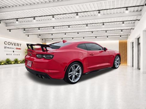 Used 2019 Chevrolet Camaro SS RWD image 11