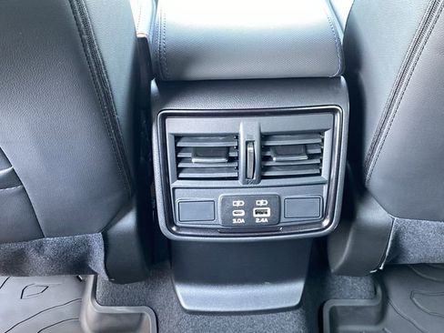 Used 2025 Subaru Forester Limited image 15