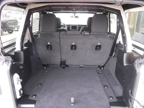 Certified 2022 Jeep Wrangler Unlimited Sport image 36