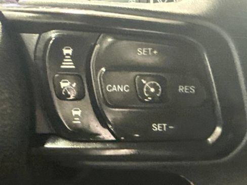 Used 2024 Jeep Wrangler Unlimited Sport AWD/4WD image 19