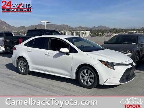 Used 2022 Toyota Corolla LE image 1