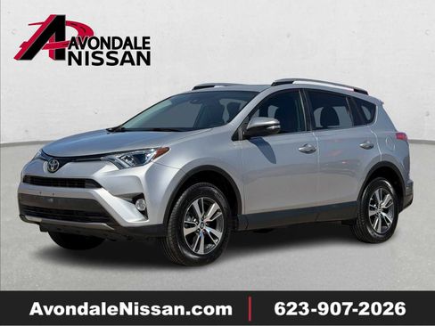 Used 2018 Toyota RAV4 XLE image 1