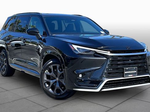 New 2026 Lexus TX 500h AWD image 2