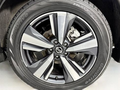 Used 2021 Nissan Rogue SL w/ Premium Package image 37