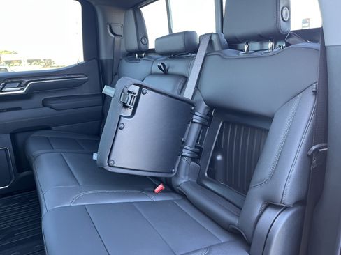 New 2026 GMC Sierra 1500 SLT w/ SLT Premium Package image 14