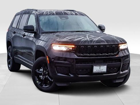 New 2025 Jeep Grand Cherokee L Altitude image 2