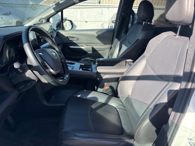 Used 2021 Toyota Sienna XSE w/ XSE Plus Package FWD image 9